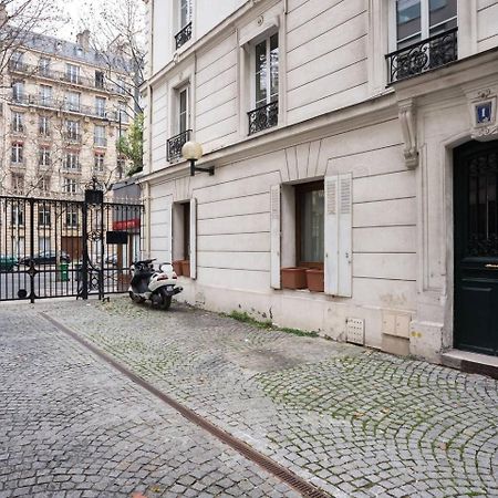 Guestready - Magnifique Studio Near Eiffel Tower Apartment Paris Ngoại thất bức ảnh